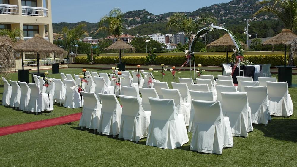 Evenia Olympic Palace Hotel Lloret de Mar Exterior photo